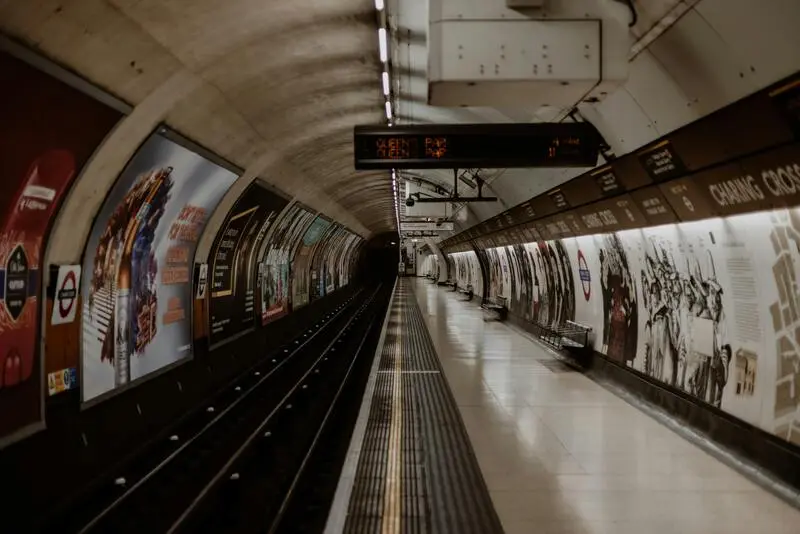 Przechowalnia bagażu Stacja Metra Charing Cross